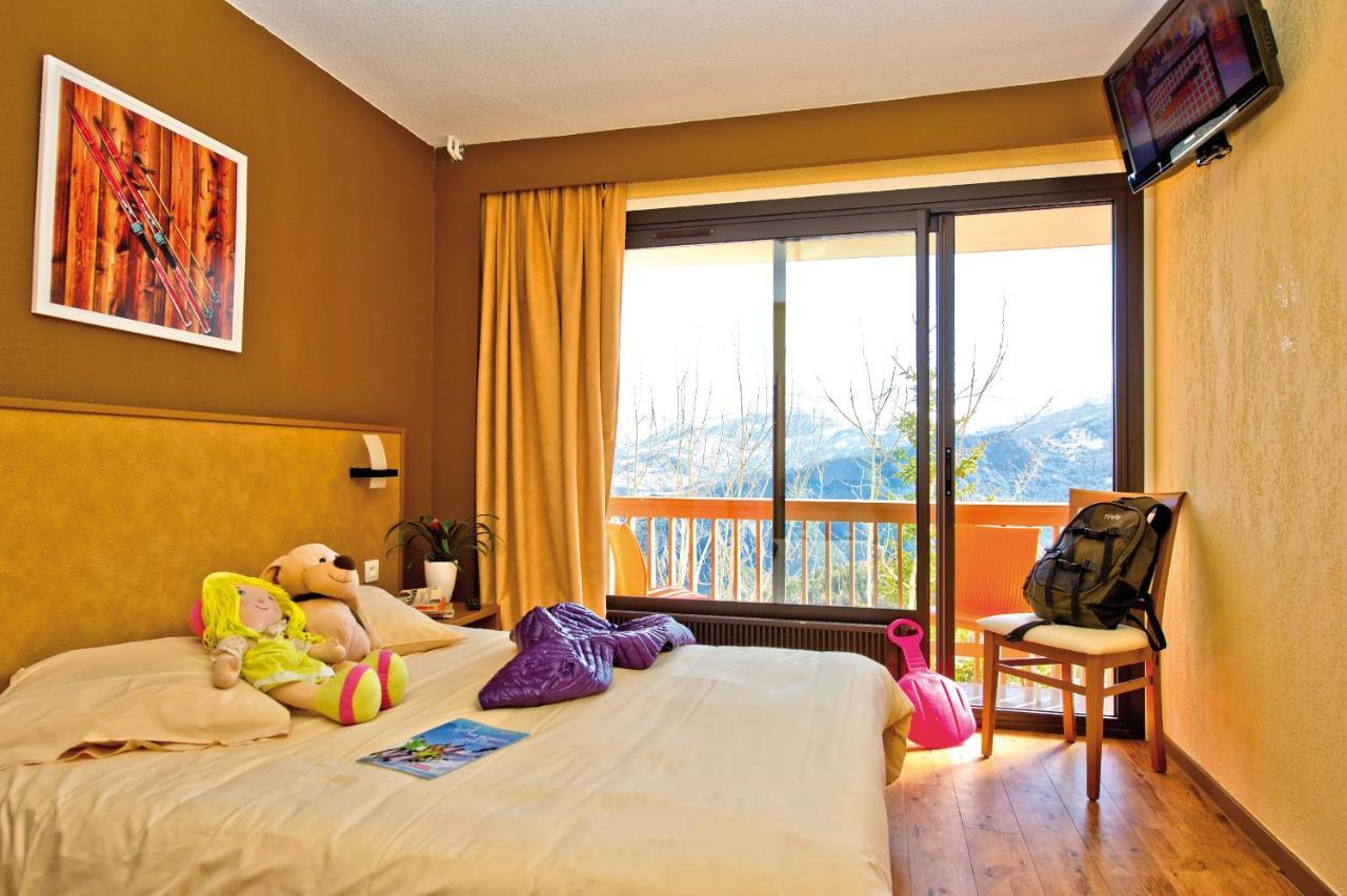 Vtf L'Ouka Hotel พรา-ลู ภายนอก รูปภาพ